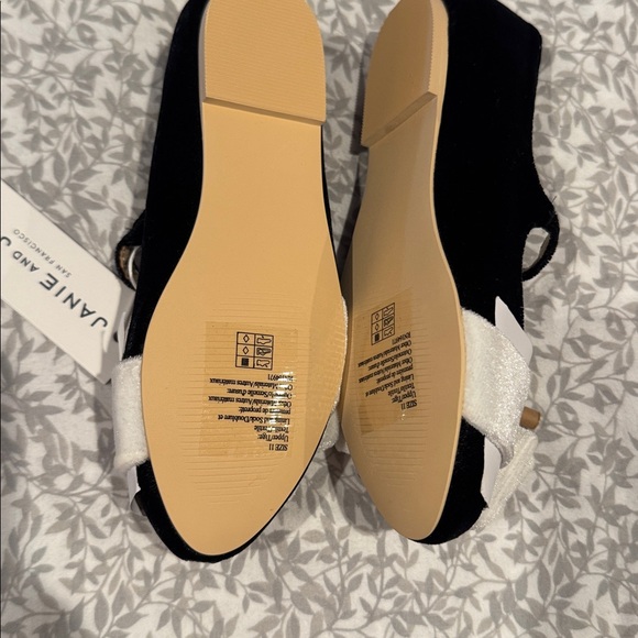 Janie and Jack Black Flats with White Bow - Picture 3 of 3